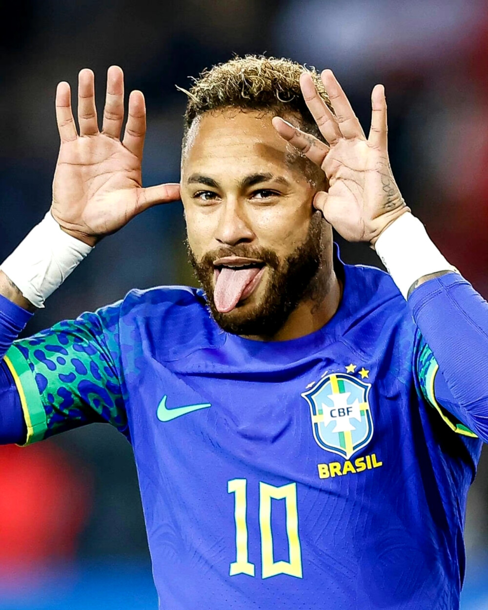 更被她那股 更被她那股