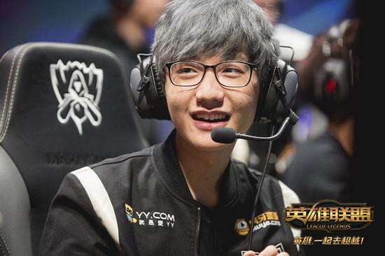 另一方面 另一方面